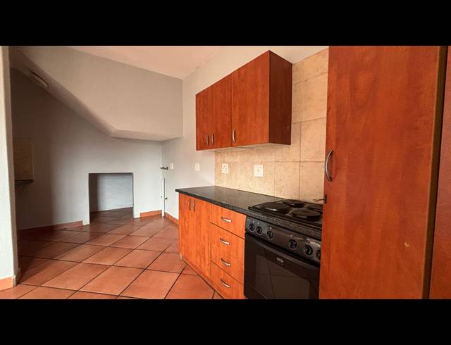 3 BEDROOM HOUSE TO LET IN WEST ACRES